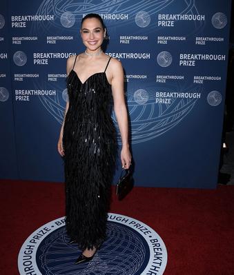 11th_Breakthrough_Prize_Ceremony_282829~0.jpg