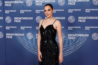 11th_Breakthrough_Prize_Ceremony_283129~0.jpg