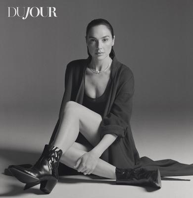 574814779_gal-dujour-2.jpg